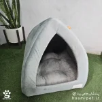 خرید جای خواب سگ و گربه مدل کلبه سه گوش رنگ طوسی از پت شاپ آنلاین حامی پت